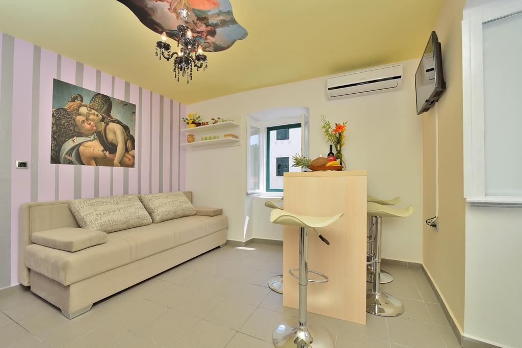 Apartments Carpe Diem Novigrad  Zimmer foto