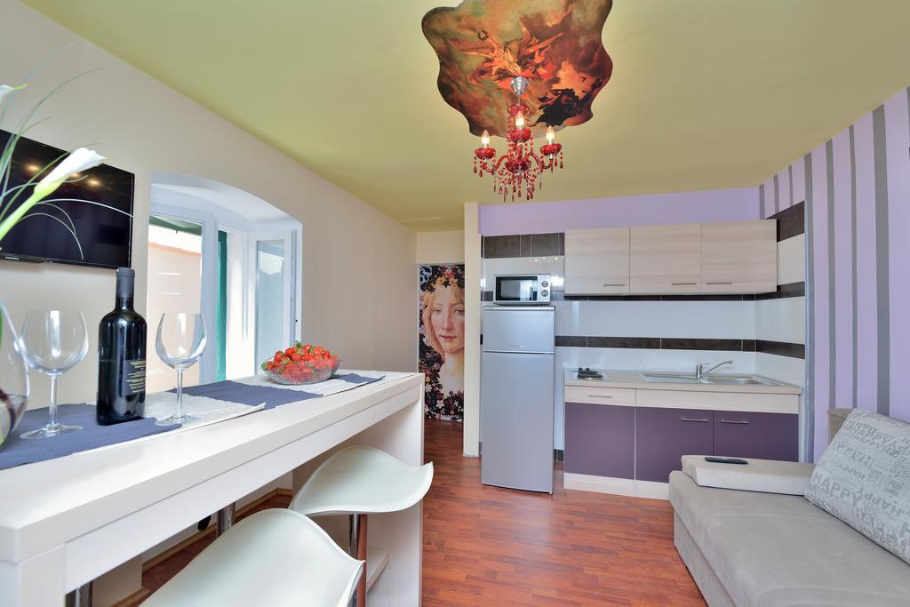 Apartments Carpe Diem Novigrad  Zimmer foto