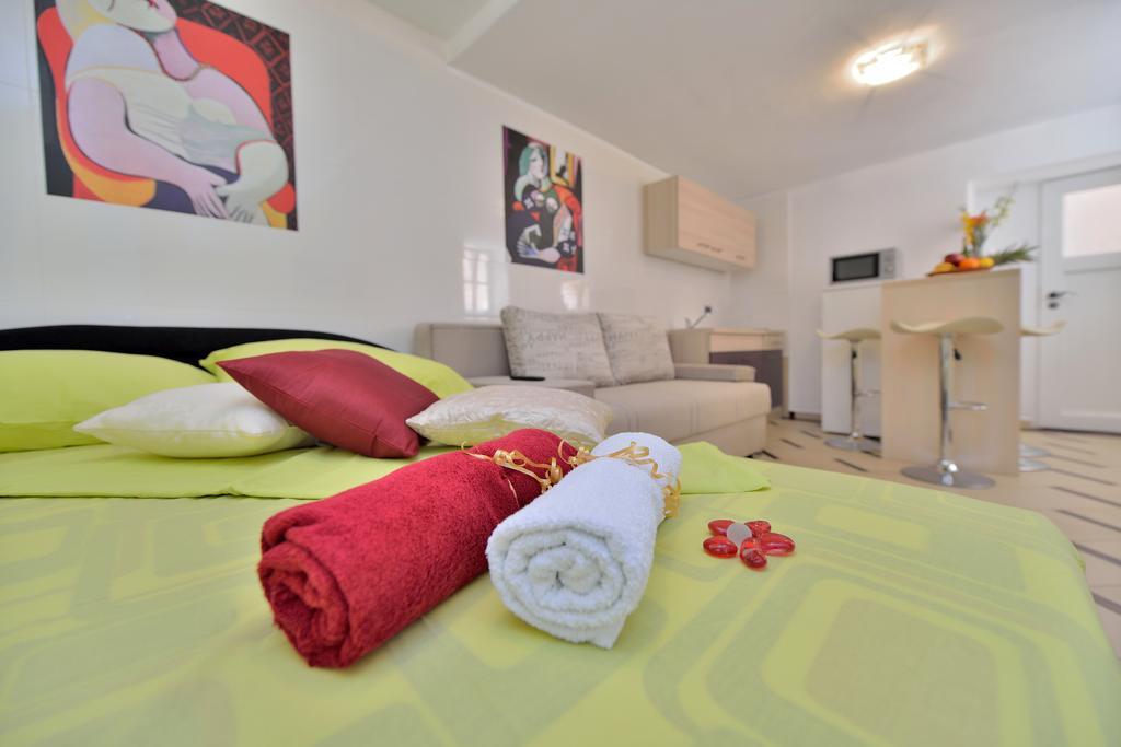Apartments Carpe Diem Novigrad  Zimmer foto